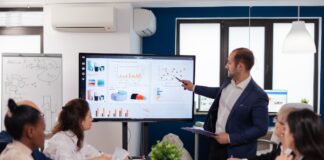Pitch Deck 2026: Inhalte, Struktur und Investor Readiness Pitch Deck 2026: Welche Inhalte Investoren 2026 erwarten und warum Profitabilität, KI-Moat und Unit Economics entscheidend sind.