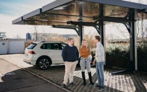 UV Energy bringt KI und Solarenergie für Unternehmen zusammen
