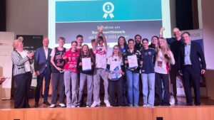IW JUNIOR Schülerfirma gewinnt Landeswettbewerb