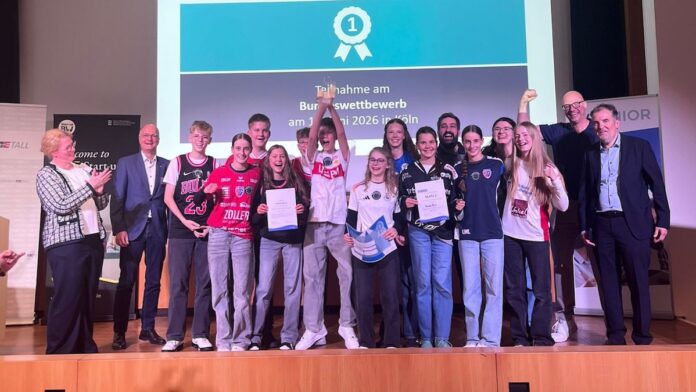 Die IW JUNIOR Schülerfirma WonderBall gewinnt den Landeswettbewerb Baden Württemberg 2026 in Stuttgart Wonderball platz 1 Bildcredits IW Junior
