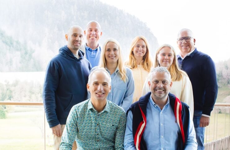 Erledigt App für Hotellerie Aufgabenmanagement Das oberösterreichische Softwareunternehmen „Erledigt“ startet mit einer digitalen Lösung für das Aufgabenmanagement in Hotellerie und Gastronomie. Das Team rund um die Initiatoren Gerald Aigmüller (li., vorne) und Matthias Hinterberger (re., vorne) freut sich über die gemeinsam entwickelte Lösung für Tourismusbetriebe. Credit: erledigt.at