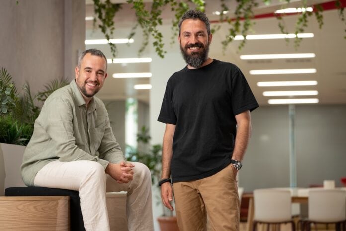 Factorial Finanzierung erreicht 2,5 Mrd. Dollar Bild l. Bernat Farrero, Gründer und Co-CEO / r. Jordi Romero, Gründer u. Co-CEO Bildcredits Factorial