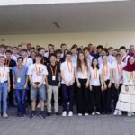 JUGEND GRÜNDET Bundesfinale 2026 bringt Deutschlands beste Schülerteams nach Stuttgart JUGEND GRÜNDET Bundesfinale 2026 in Stuttgart Bild Gruppenfoto Teilnehmer Jury Orgateam Archivbild: JUGEND GRÜNDET Bundesfinale 2025 Bildcredits JUGEND GRÜNDET