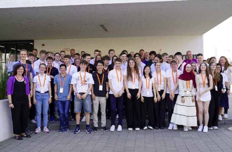JUGEND GRÜNDET Bundesfinale 2026 in Stuttgart Bild Gruppenfoto Teilnehmer Jury Orgateam Archivbild: JUGEND GRÜNDET Bundesfinale 2025 Bildcredits JUGEND GRÜNDET