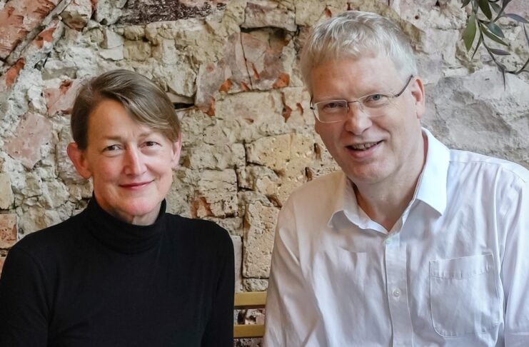 Digitale Autorität von HelloTwin für Unternehmen Elizabeth Morgan und Kay Iversen @ HelloTwin