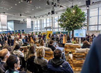 IMPACT FESTIVAL mit crowdfoods und NEWFOOD X Bild IF26 - INNOVATION STAGE Bildquelle: IMPACT FESTIVAL / Techquartier