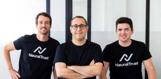 NeuralTrust: Wie das Startup Unternehmen vor den Risiken autonomer KI-Agenten schützt NeuralTrust: KI-Agenten sicher einsetzen Bild Founder v.l.nr. Victor Garcia, Joan Vendrell und Alejandro Domingo Salvador Bildcredits NeuralTrust