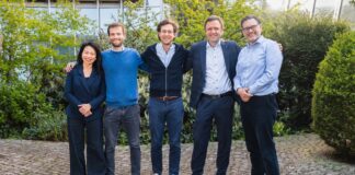 DeepIP Patent KI Plattform wächst durch PatentMaker Übernahme DeepIP übernimmt PatentMaker für Patent KI Bild Foto: Mitgründer von DeepIP und PatentMaker Von links nach rechts: Edouard d'Archimbaud, Mitgründer & CTO von DeepIP; Celia Jinlan Wei, Mitgründerin & Geschäftsführerin von PatentMaker; François-Xavier Leduc, Mitgründer & CEO von DeepIP; Dr. Matthias Hofmann, Mitgründer von PatentMaker.