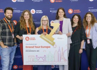 Heuwind Lagertechnik gewinnt Bundesfinale mit Heu-Lagersystem Bild Platz 1 Heuwind Bildcredits JUGEND GRÜNDET