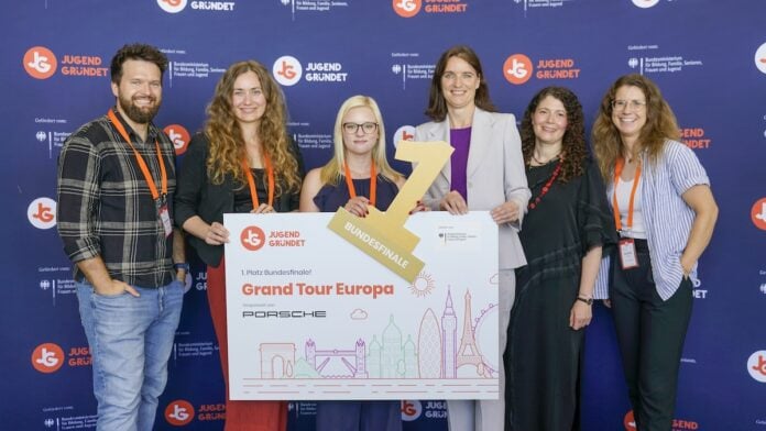 Heuwind Lagertechnik gewinnt Bundesfinale mit Heu-Lagersystem Bild Platz 1 Heuwind Bildcredits JUGEND GRÜNDET