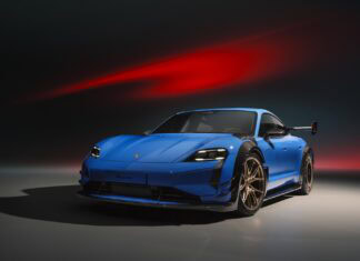 Taycan mit Porsche Update und Manthey Kit ab Werk