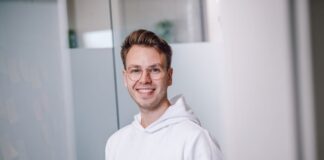 Wer setzt die Standards für den KI-Einsatz im Mittelstand? Inno KI: KI für den Mittelstand Timo Weigel