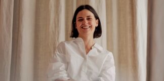 Warum akzeptieren wir bei der Periode noch Lösungen von gestern? rayne Disc: Komfort und Innovation für die Periode Gründerin Ramona Schwarz. Joël Hunn