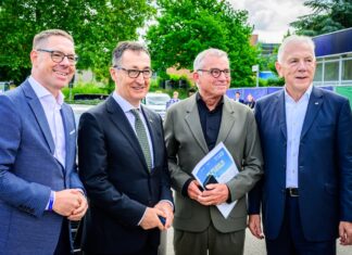 TECH 2026 setzt Zeichen für Europas Zukunft Presserundgang mit Brigl, Häussermann, Bayer-Schiller, Andrea Wasmuth, Dale Rickert, Strobl, Harry Mergel, Gerd Chrzanowski, Petra Olschowski, Christian Müller und Cem Özdemir