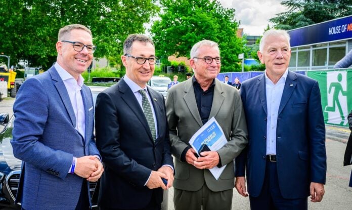 TECH 2026 setzt Zeichen für Europas Zukunft Presserundgang mit Brigl, Häussermann, Bayer-Schiller, Andrea Wasmuth, Dale Rickert, Strobl, Harry Mergel, Gerd Chrzanowski, Petra Olschowski, Christian Müller und Cem Özdemir