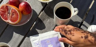 BLÆK Decaf: Instant Kaffee ohne Koffein BLAEK Decaf Mood