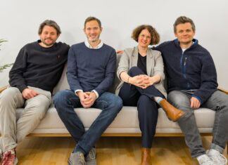 BLP Digital: KI für ERP-Prozesse in Unternehmen. von links nach rechts: Tim Beck, Thore Harmut, Sabrina Schenardi und Sven Beck Bildcredits BLP Digital