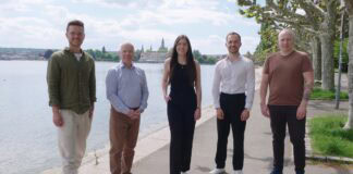 2,3 Millionen Euro für die 0°-Sohle EVERSION erhält 2,3 Millionen Euro in Seed-II-Runde Gründerteam v.l.n.r. Maximilian Starkmann, Wolfgang Triebstein, Julia Zimmermann, Timon Sutter, Lucas Heitele Bildcredits Eversion