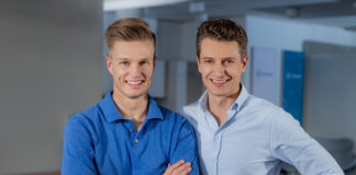 Holidu übernimmt Gites.com: Ferienhausportal wächst in Europa Bild Johannes Siebers (CEO) und Michael Siebers (CTO), Mitgründer von Holidu (von links nach rechts). Bildnachweis: Renate Forster.