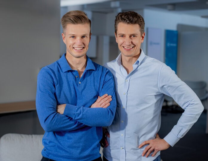 Johannes-Siebers-CEO-Michael-Siebers-CTO-Holidu-Co-Founders-left-to-right-Credit-Renate-Forster Holidu übernimmt Gites.com: Ferienhausportal wächst in Europa Bild Johannes Siebers (CEO) und Michael Siebers (CTO), Mitgründer von Holidu (von links nach rechts). Bildnachweis: Renate Forster.