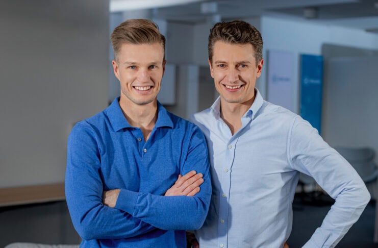 Holidu übernimmt Gites.com: Ferienhausportal wächst in Europa Bild Johannes Siebers (CEO) und Michael Siebers (CTO), Mitgründer von Holidu (von links nach rechts). Bildnachweis: Renate Forster.