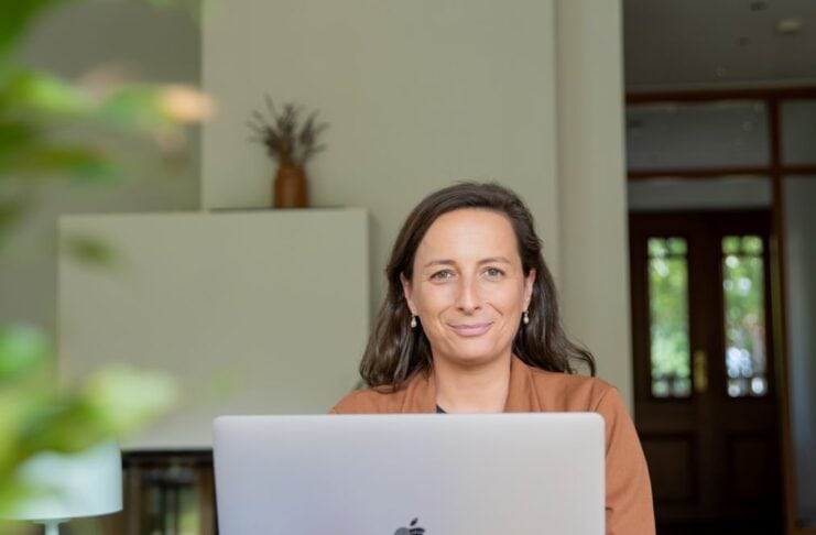 Pressearbeit macht Startups in KI-Antworten sichtbar Kommunikation mit Impact Anna Ferdinand