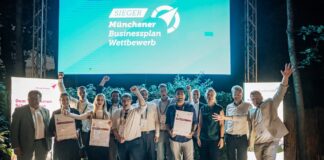 QOODA gewinnt Münchener Businessplan Wettbewerb 2026 QOODA gewinnt Münchener Businessplan Wettbewerb von BayStartUP Bildcredits © BayStartUP / Bert Willer