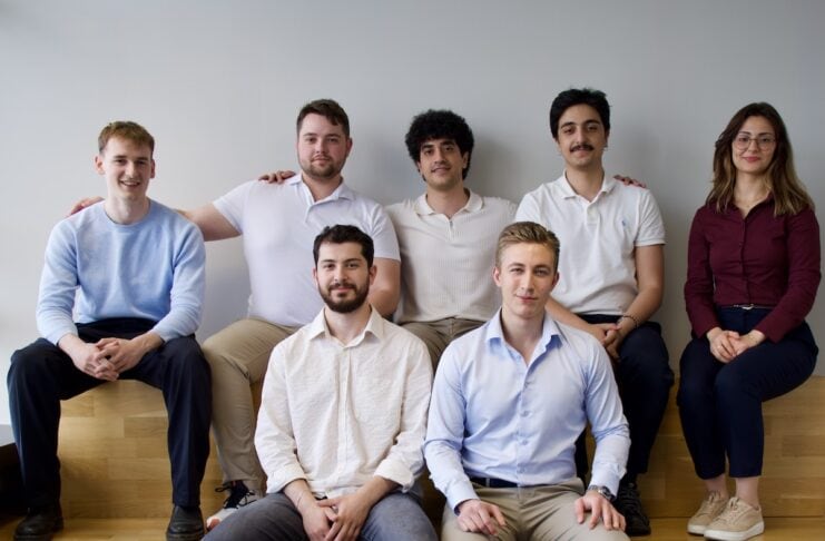 Digitale Mitarbeiter: 5U AI skaliert Speditionen Teambild