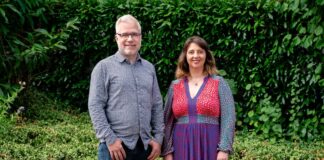 Alithea Bio: HLA-Compass für sichere Immuntherapien Prof. Dr. Tim Fugmann und Fanny Giannou Bildcredits Alithea Biotechnology GmbH