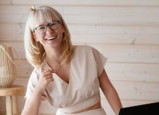 Frauen: OnlineBusiness macht Feminismus wirtschaftlich Julia Bock BusinessQueen Foto-Credits: Diana Eismann (https://www.instagram.com/blickfang_fotografie_Diana) (Unternehmen)