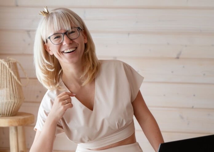 Frauen: OnlineBusiness macht Feminismus wirtschaftlich Julia Bock BusinessQueen Foto-Credits: Diana Eismann (https://www.instagram.com/blickfang_fotografie_Diana) (Unternehmen)