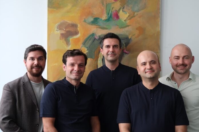 Das Team von Deepentix von links nach rechts: Kambis Kohansal Vajargah Endri Deliu, Morteza Amini Altan Na Peter Buchinger Deepentix: Pre-Seed für nachvollziehbare KI-Antworten