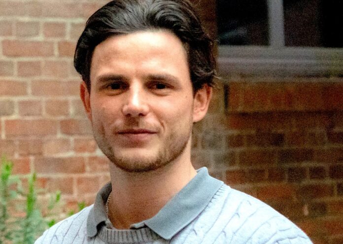 Julius Pahmeier VREY VREY: Solarstrom im Mehrfamilienhaus neu gedacht Julius Pahmeier