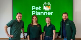 PetPlanner: Wie die Plattform Tierbesitzer und Dienstleister zusammenbringt PetPlanner: Dienstleister für Tierbesitzer finden Bild: v.l.n.r. Marc Dierichsweiler (Gründer), Louisa Reschenberg (Marketing Managerin), Vivien Dierichsweiler (Gründerin und Geschäftsführerin), Alexander Vinnai (Gründer). Bildcredits/Fotograf: Julius Dierichsweiler