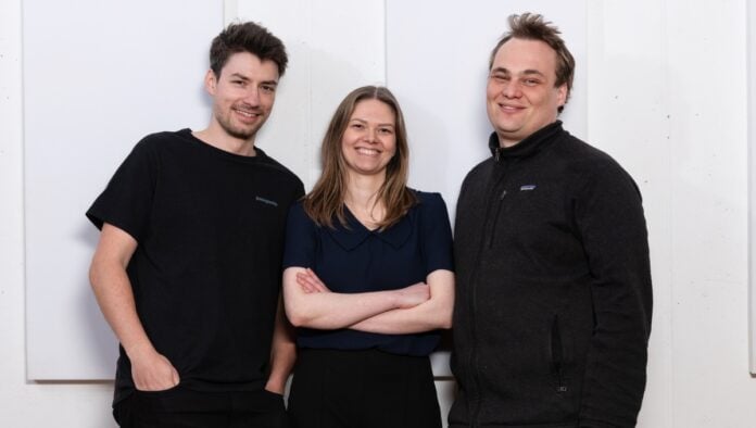 platoniq: soziale Gesundheit und Beziehungen stärken Bild von links nach rechts Daniel Stachnik, Lara Sachs und Dr. Silvan Hornstein Fotograf: Leo Seidel