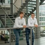 FlyPix AI: Wie das Startup die KI-Analyse von Satellitenbildern revolutioniert FlyPix AI: Künstliche Intelligenz für Erdbeobachtung FlyPIx AI Founder Team Bild