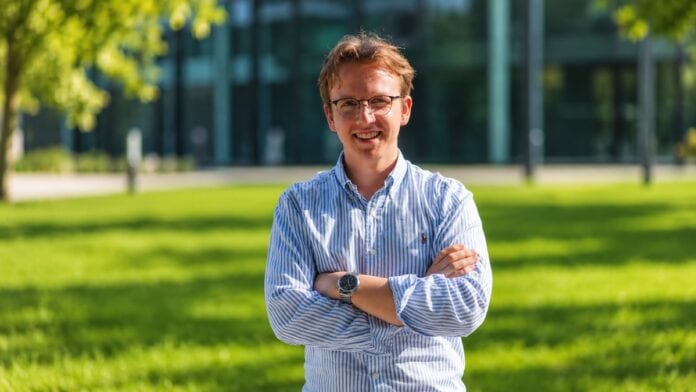 HealthiQ: Plattform für Gesundheit und Peer Support Benedikt Hochmuth CEO und co Founder