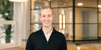Sichere Compliance: Wie Sustaind mit KI und Munich Re die Rechtsüberwachung automatisiert Sustaind: Compliance für Unternehmen automatisieren Lous Schulze Bildcredits Sustaind Gmbh