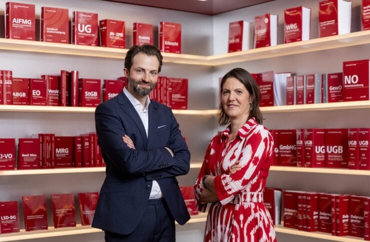 Noxtua Finanzierungsrunde: Über 100 Mio. Euro für Rechts-KI Bild MANZ Noxtua Dr. Leif-Nissen Lundbæk (Noxtua), Mag. Susanne Stein-Pressl (MANZ) Bildcredits Kidizin Sane