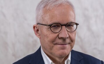 Elaria Dew: Frauen und Menopause neu gedacht otto frommelt