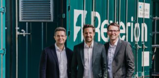 175 Millionen Dollar für Reverion: Series-B-Finanzierung für Megafactory Reverion Finanzierungsrunde: 175 Mio. Dollar für Megafactory Gruppen Bild stehend