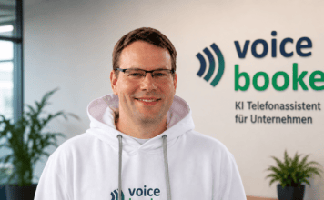 VoiceBooker: Wie KI-Telefonie wiederkehrende Kundenanfragen zuverlässig automatisiert VoiceBooker Andre Martin
