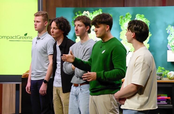 CompactGreens: Pflanzen in der Höhle der Löwen Simon Zitzmann, Niklas Gabriel, Nick Werneck, Max Lauterbach und Jonas Frank (v.li.); Gründer von CompactGreens Foto: RTL
