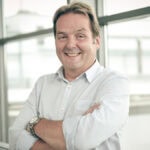 Wenn der Großkunde nach der KI-Kompetenz fragt KI-Kompetenz: Artikel 4 im EU AI Act verstehen Alexander Thein @ privat