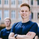 Niemand ist Handwerker oder Pflegekraft geworden, um Zettel auszufüllen clockin: Software für Zeiterfassung mit KI Frederik Neuhaus Foto Copyright: Maren Kuiter