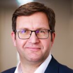 Unter und über Wasser: Wie HydroMapper mit digitaler 3D-Vermessung Infrastruktur rettet HydroMapper: Daten für kritische Infrastruktur Karsten Holste CEO und Gründer