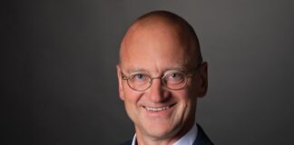 Compliance by Design:Warum Startups regulatorisch früher ready sein sollten Compliance: Datenschutz und Informationssicherheit Autor: Dr. Martin Mühlpfordt