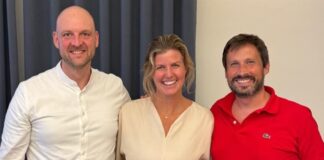 Rabot Energy erhält 50 Mio.: Aus Millionen Haushalten wird ein virtuelles Kraftwerk Rabot Energy: Energiewende durch Finanzierung stärken Simon Dotzer (VP Finance, BI, Legal, Rabot Energy) , Sara Resvik (Partner, Endeit), Jan Rabe (Gründer + CEO, Rabot Energy), Photocredit: Rabot Energy