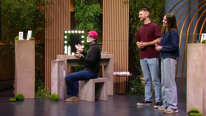 Razeco dhdl Razeco: Rasierer – Die Höhle der Löwen Gründer Victor Haisch, Ivo Lovric und Louisa Haisch (v.li.) Foto: RTL