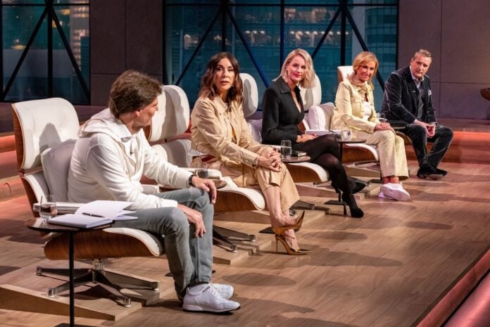 Staffelfinale Höhle der Löwen 2026: Diese 5 Startups pitchen Die „Löwen“ (v.l.) Carsten Maschmeyer, Judith Williams, Janna Ensthaler, Dagmar Wöhrl und Ralf Dümmel. Bildcredits RTL / Bernd-Michael Maurer
